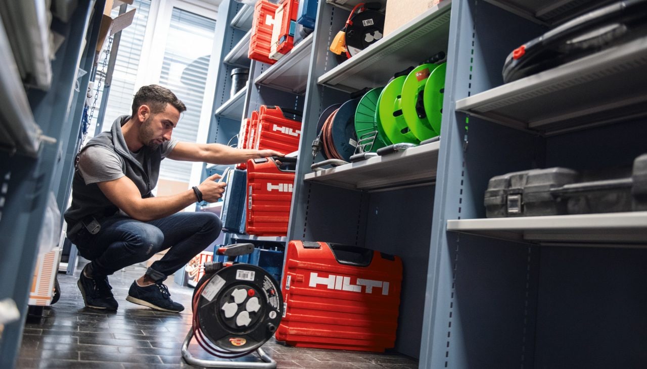 Hilti ON!Track smartphone, crib manager, warehouse manager, check inventory, add item, warehouse, transfer, identify