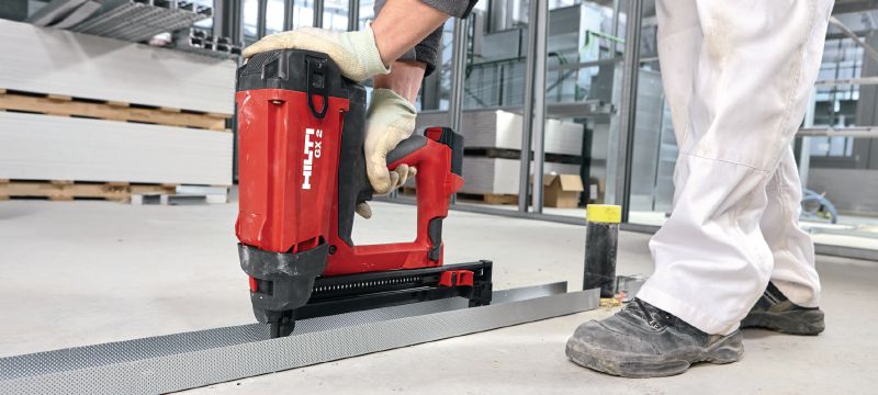 GX 2 Gas-actuated fastening tool Short-stroke gas nailer for metal track Applications 1